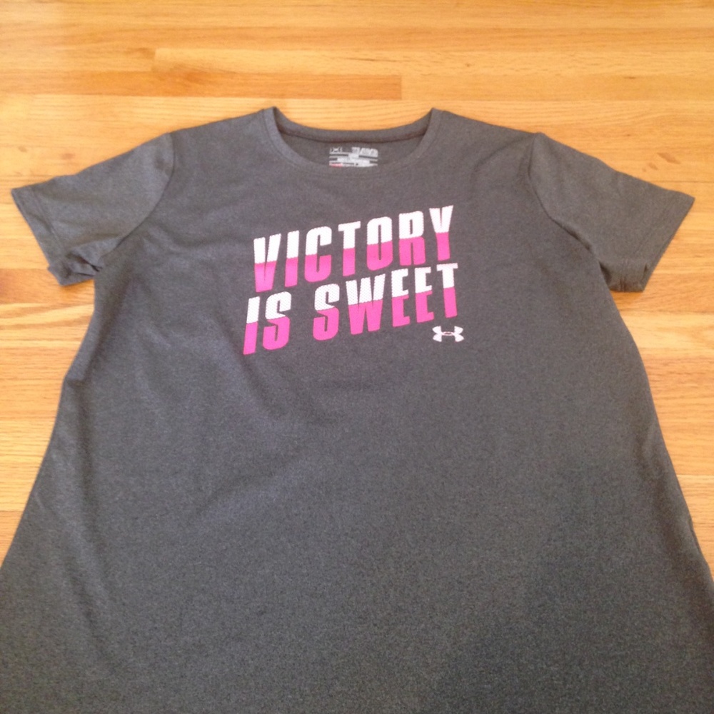 Under Armor tee
